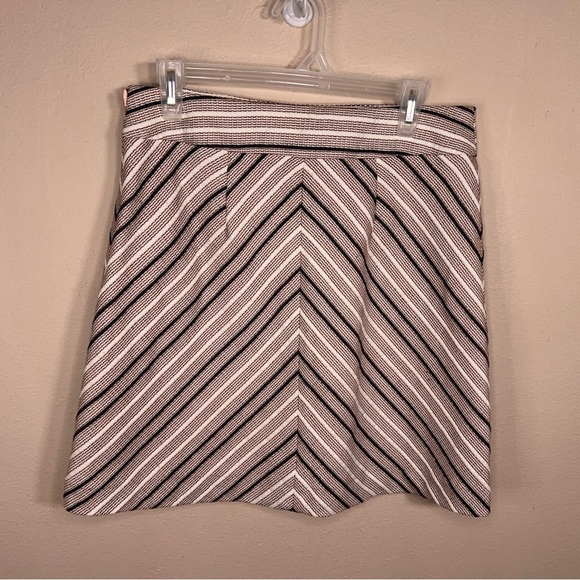 SIZE 10 LOFT SKIRT PINK MINI STRIPED BLACK LINED - Picture 2 of 7